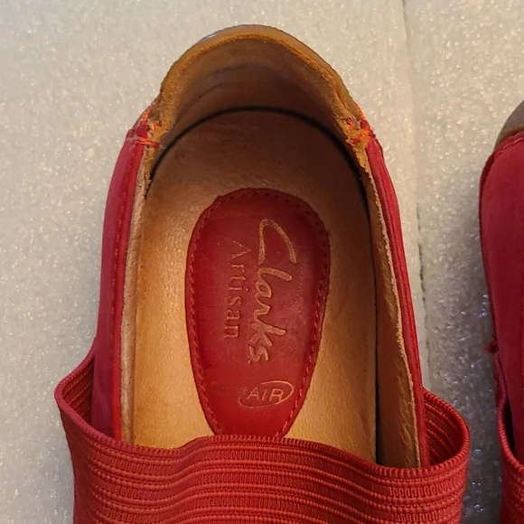 Clarks Artisan UK Unloop Shoes - Picture 2 of 10